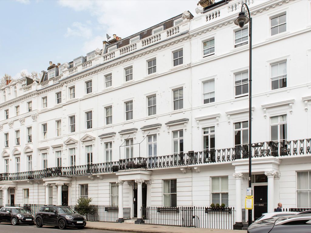 4 bed flat to rent in Oakley Street, London SW3, £5,200 pcm Zoopla