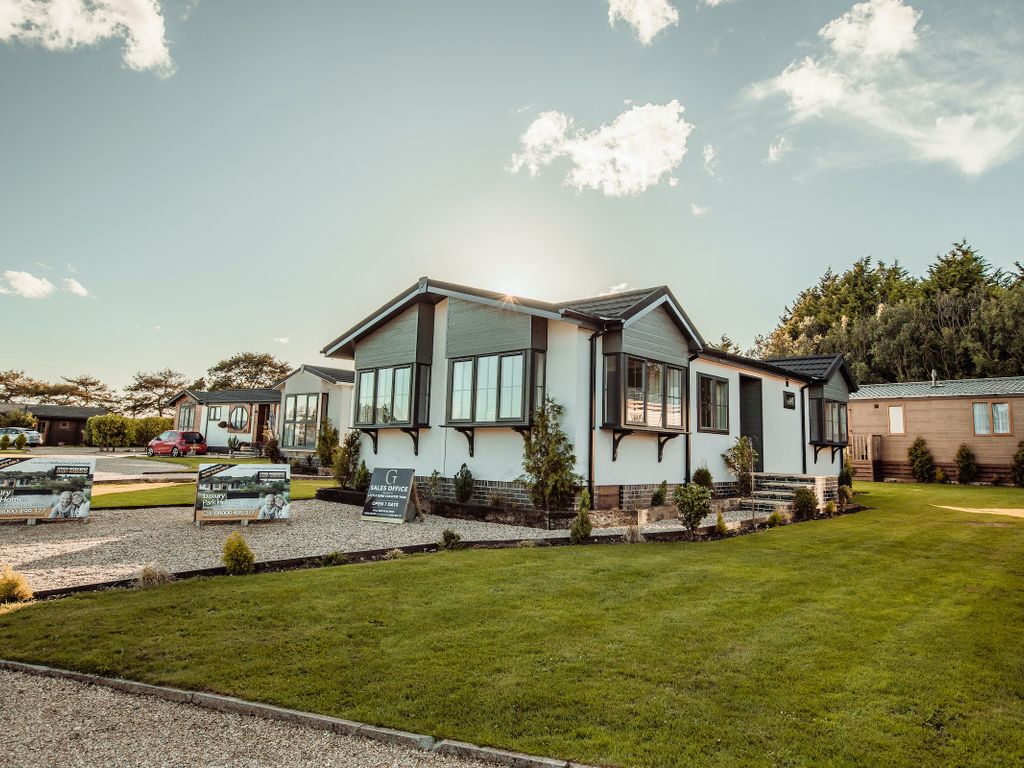 2 bed lodge for sale in Turkey Lane, Carnaby, Bridlington YO16 Zoopla