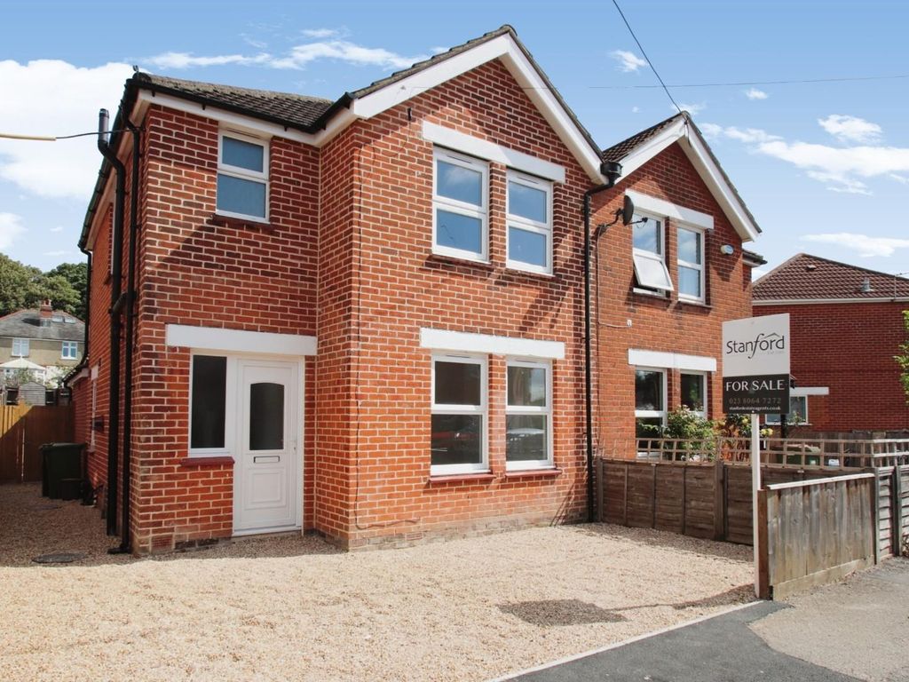 3 bed semidetached house for sale in Longmead Avenue,