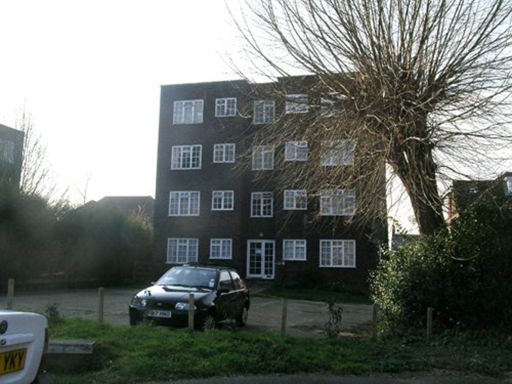 1 bed flat to rent in Arborfield Close, Slough SL1, £1,000 pcm Zoopla