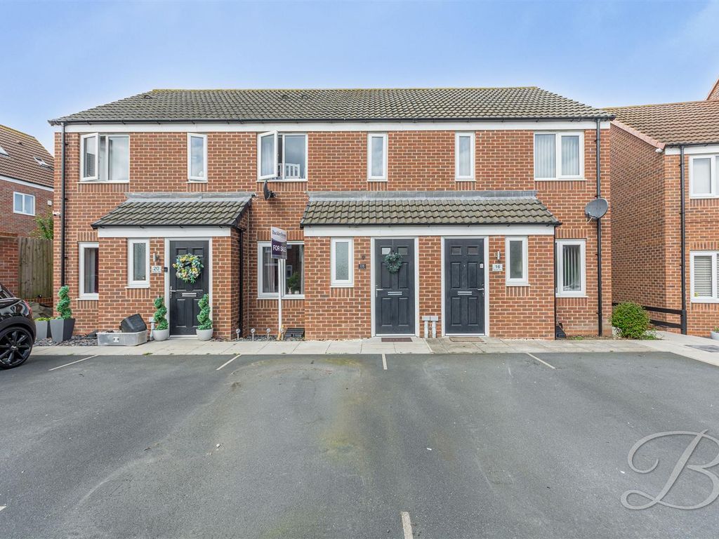 2 bed town house for sale in Skylark Way, Clipstone Village, Mansfield