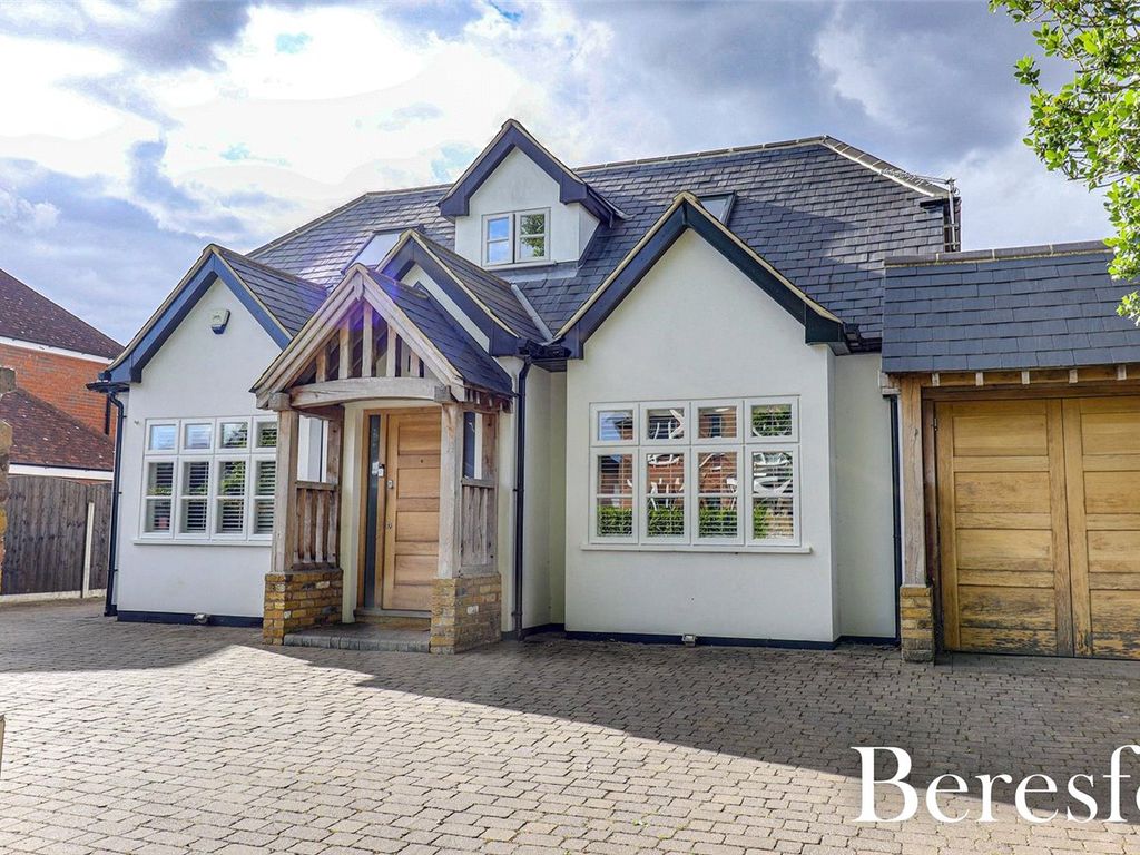 3 bed detached house for sale in London Road, Brentwood CM14 Zoopla