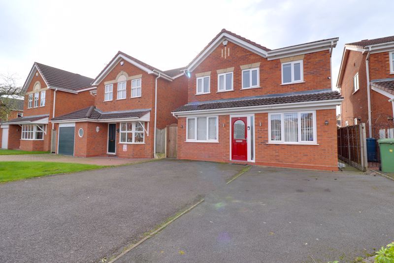 3 bed detached house for sale in Elm Crescent, Hixon, Staffordshire