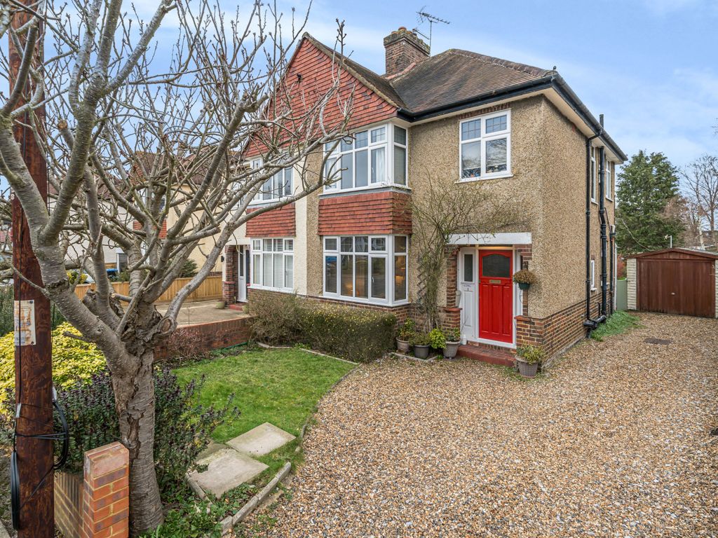3 bed detached house for sale in The Grove, Addlestone KT15, £550,000