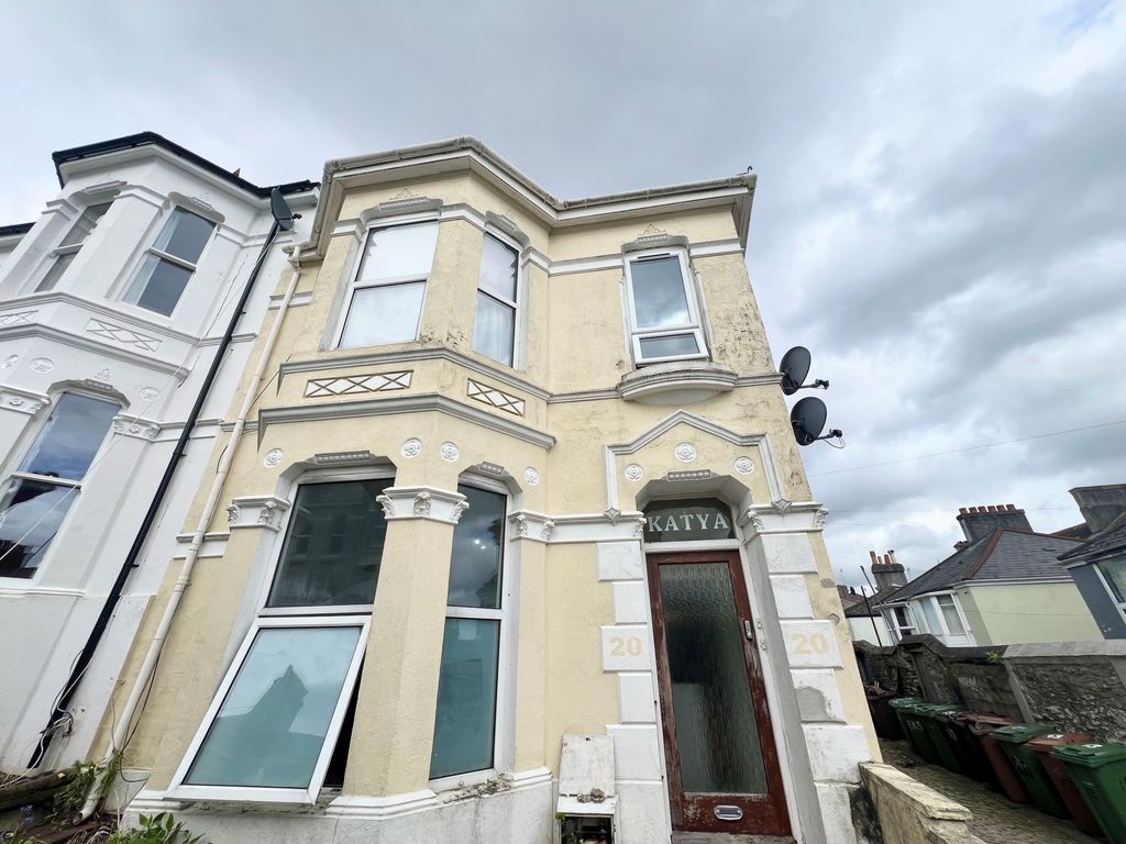 Studio to rent in Beatrice Avenue, Lipson, Plymouth PL4, £650 pcm Zoopla