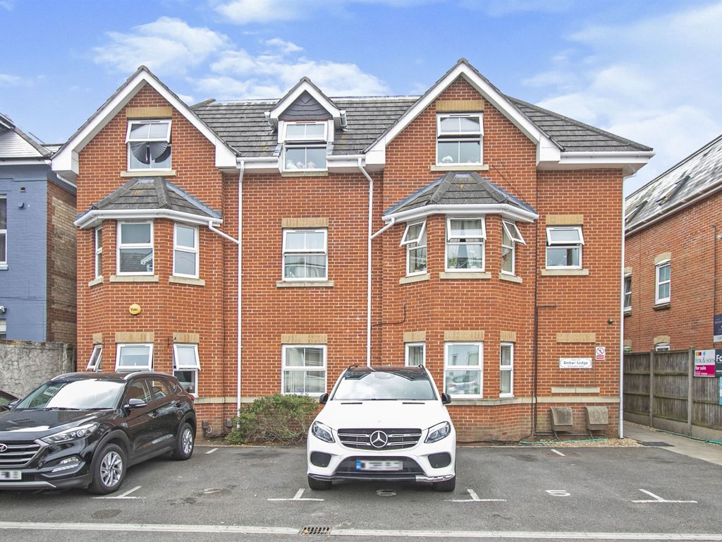 1 bed flat for sale in Carysfort Road, Bournemouth BH1 Zoopla