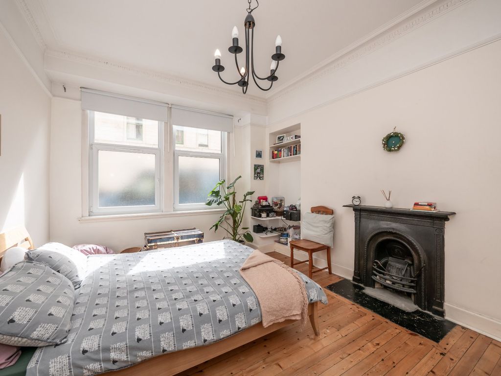 2 bed flat to rent in West Montgomery Place, Hillside, Edinburgh EH7, £