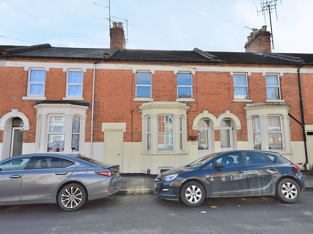 3 bed terraced house for sale in Talbot Road, Northampton NN1, £260,000