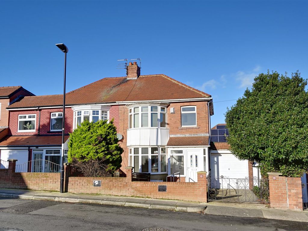 3 bed semidetached house for sale in Drayton Road, Seaburn, Sunderland