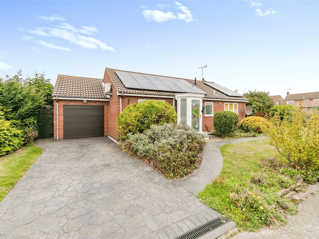 2 bed bungalow for sale in Diana Way, ClactonOnSea CO15 Zoopla