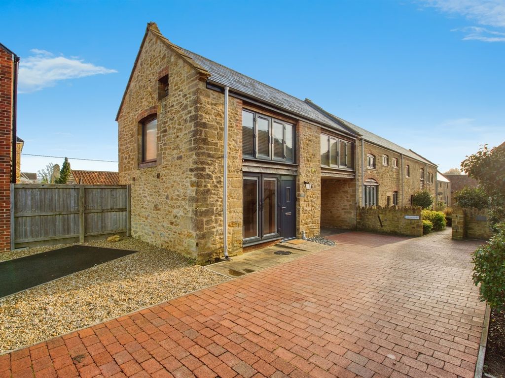 1 bed barn conversion for sale in Old Farm Walk, Merriott TA16, £