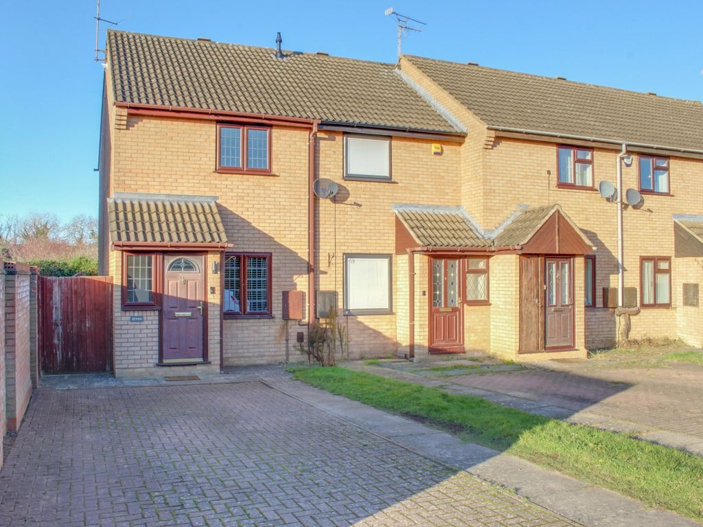 2 bed end terrace house for sale in Cutlers Way, Leighton Buzzard LU7