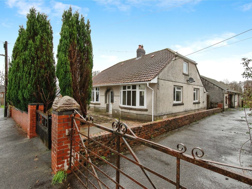 2 bed bungalow for sale in Colonel Road, Betws, Ammanford