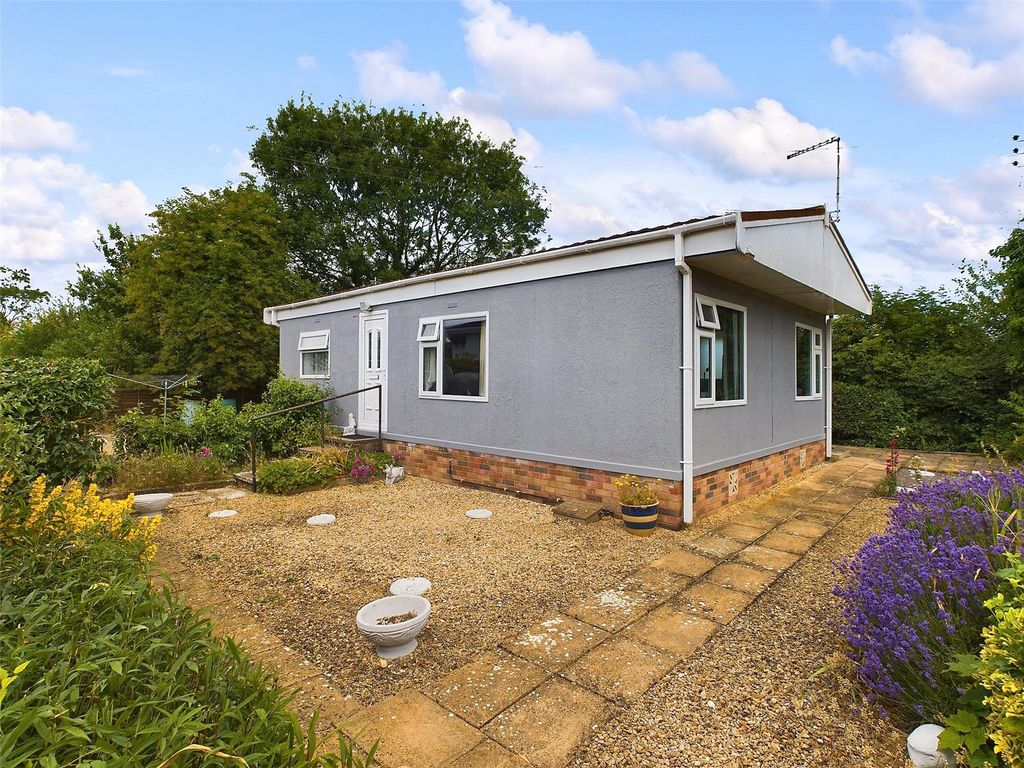 2 bed mobile/park home for sale in Branch Road, The Reddings