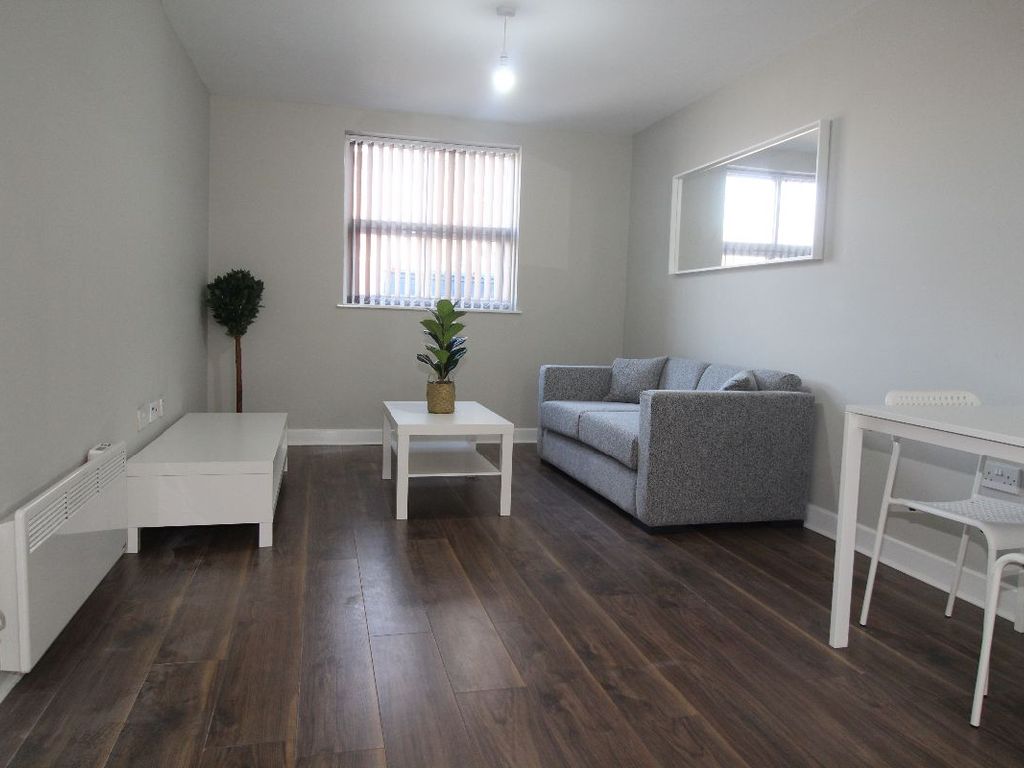 2 bed flat to rent in Cunliffe Court, St. Pauls Road, Preston PR1, £485