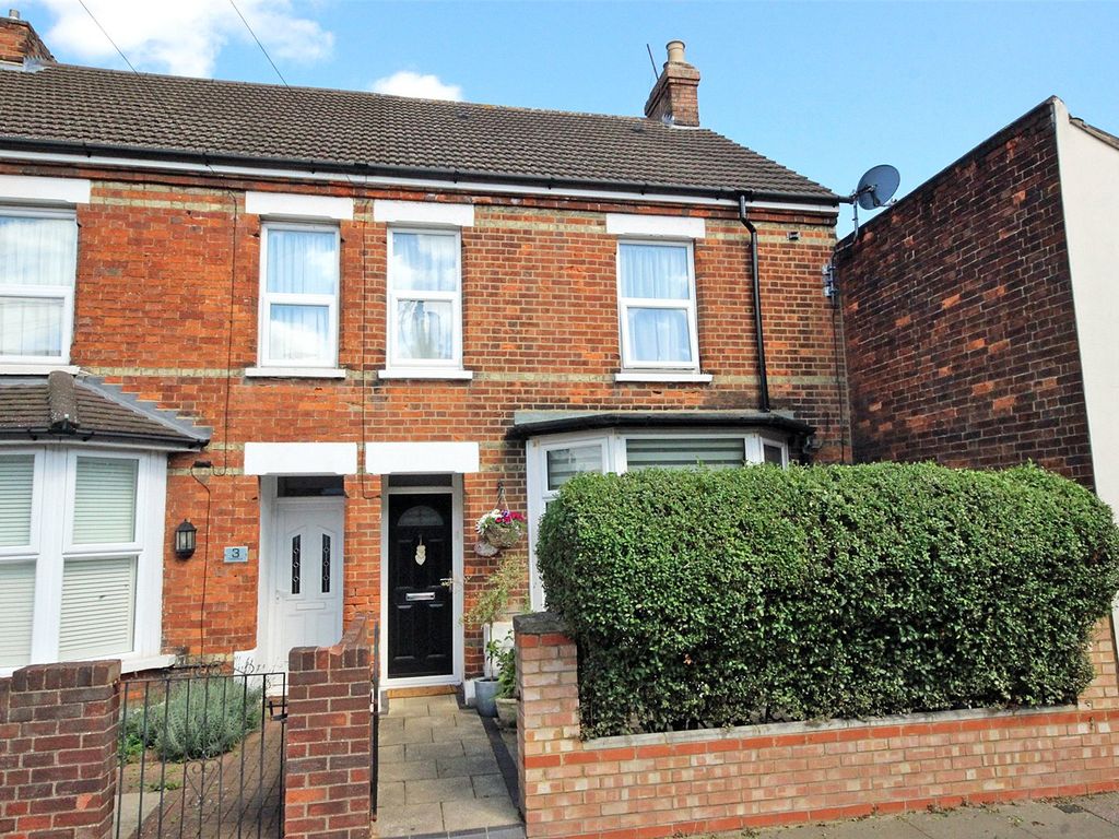 2 bed end terrace house for sale in Fairfax Road, Bedford, Bedfordshire