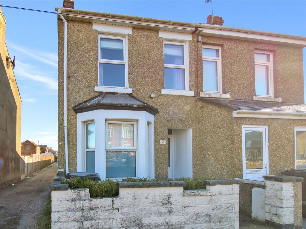 2 bed semidetached house for sale in Southbrook Street, Swindon
