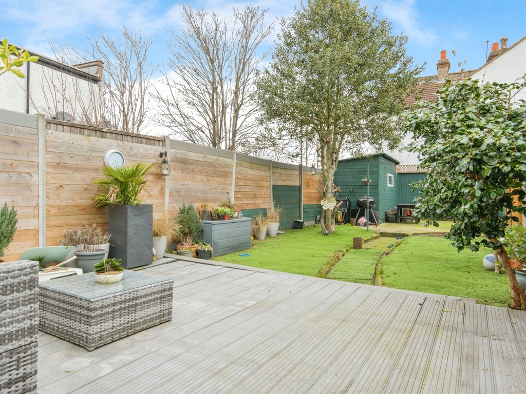 3 bed semidetached house for sale in Bensham Lane, Thornton Heath CR7