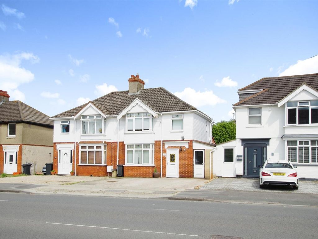3 bed semidetached house for sale in Drove Road, Old Walcot, Swindon