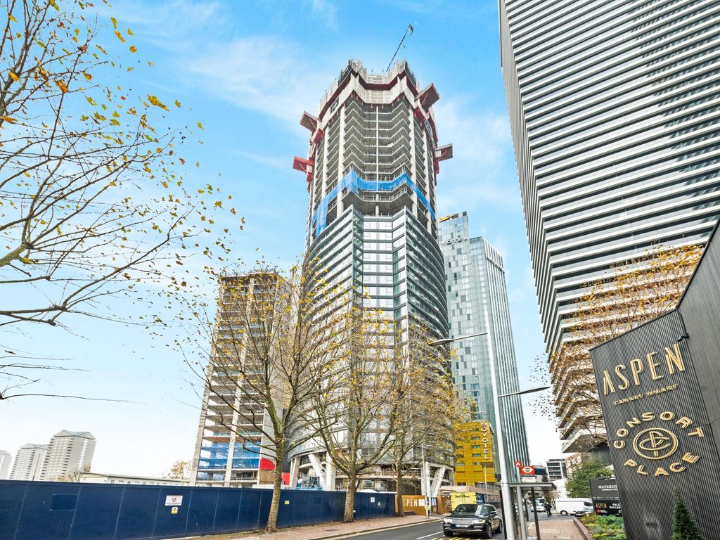 Aspen, Canary Wharf, London E14  