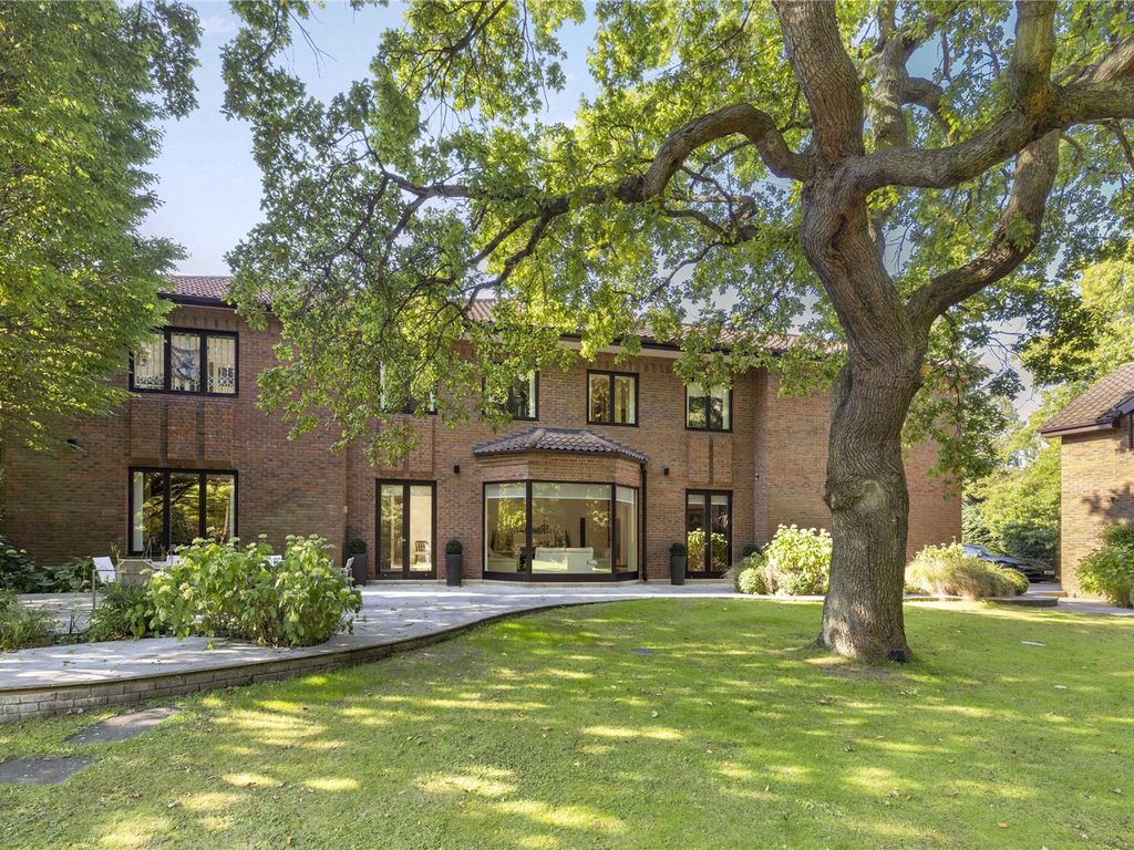 8 bed detached house for sale in Telegraph Cottage, Warren Road