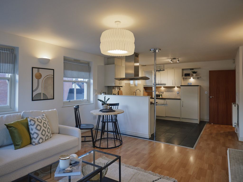 2 bed flat for sale in Bath Street, AshbyDeLaZouch LE65, £200,000