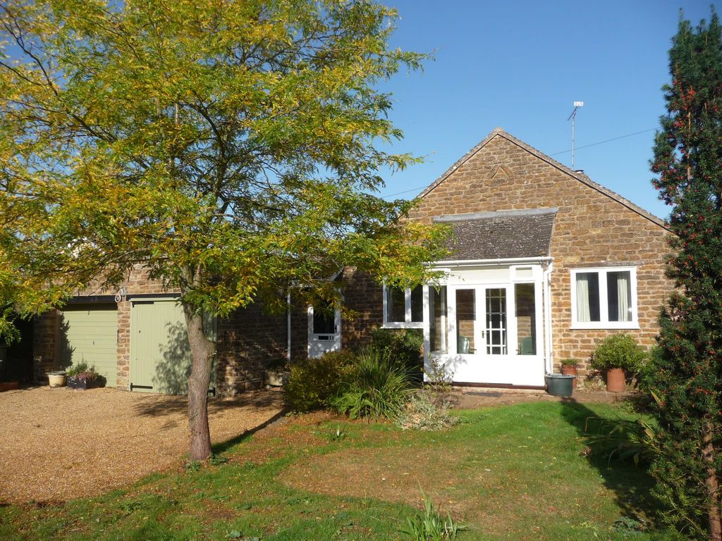 2 bed bungalow to rent in Bell Lane, Byfield, Northants NN11 Zoopla