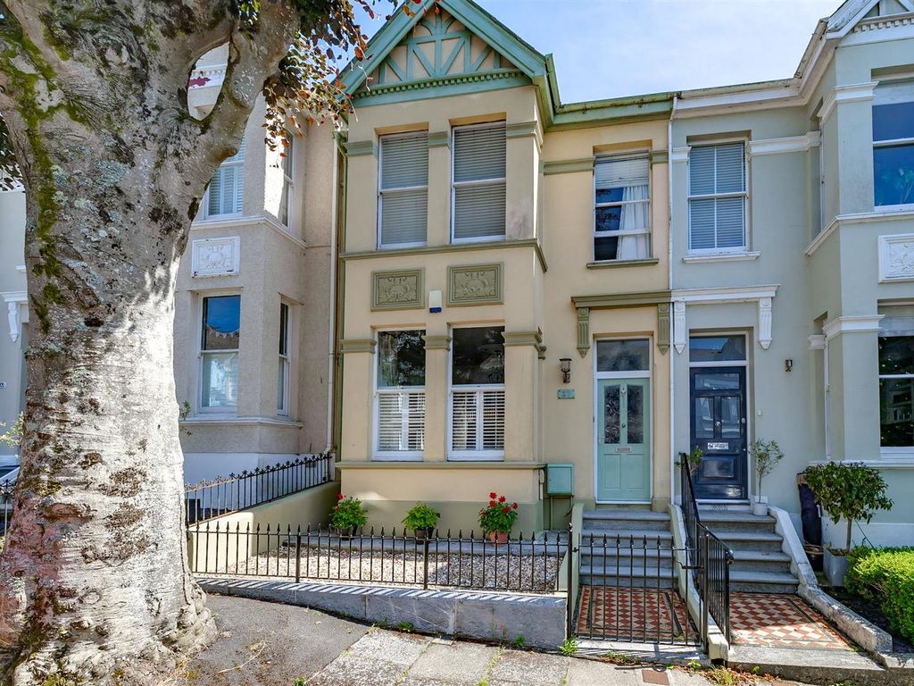 3 bed property for sale in Quarry Park Road, Peverell, Plymouth PL3, £