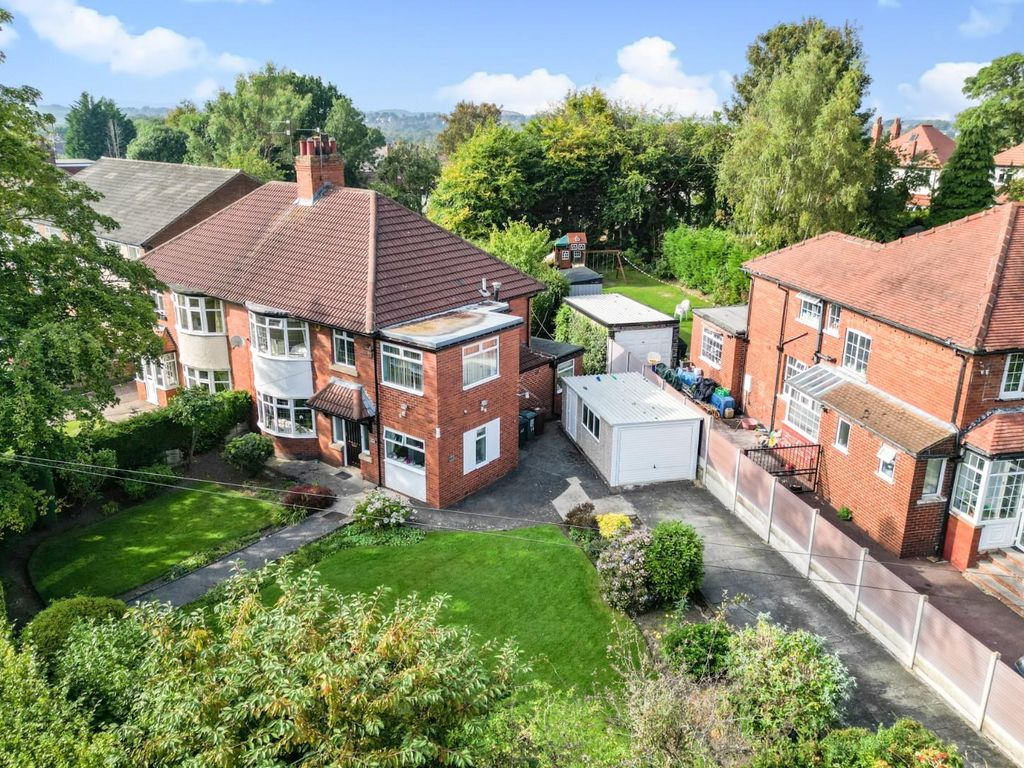 4 bed semidetached house for sale in Primley Park Crescent, Alwoodley