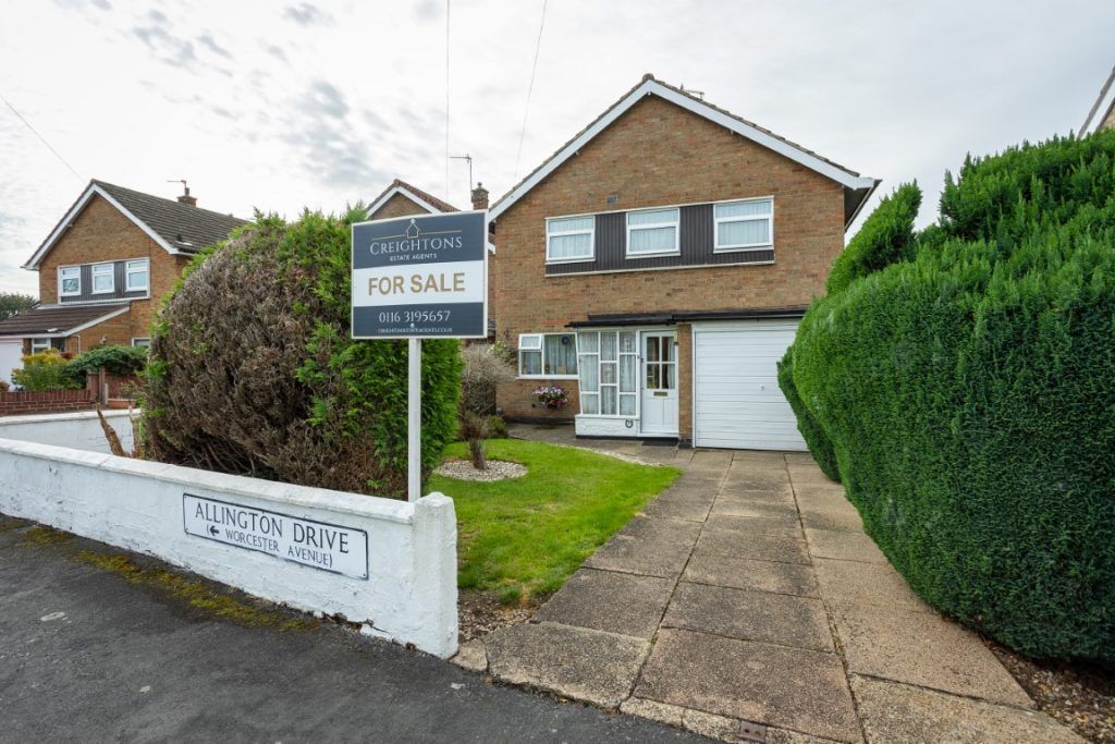 3 bed detached house for sale in Allington Drive, Birstall, Leicester