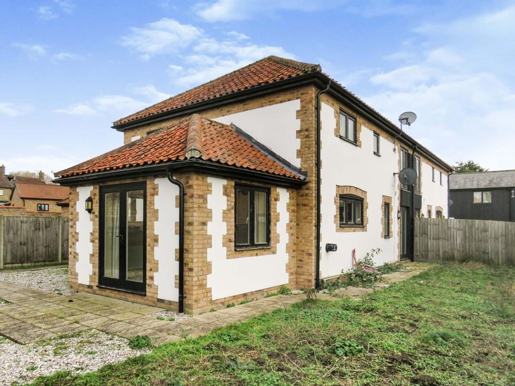3 bed semidetached house for sale in Church Farm Way, Lakenheath
