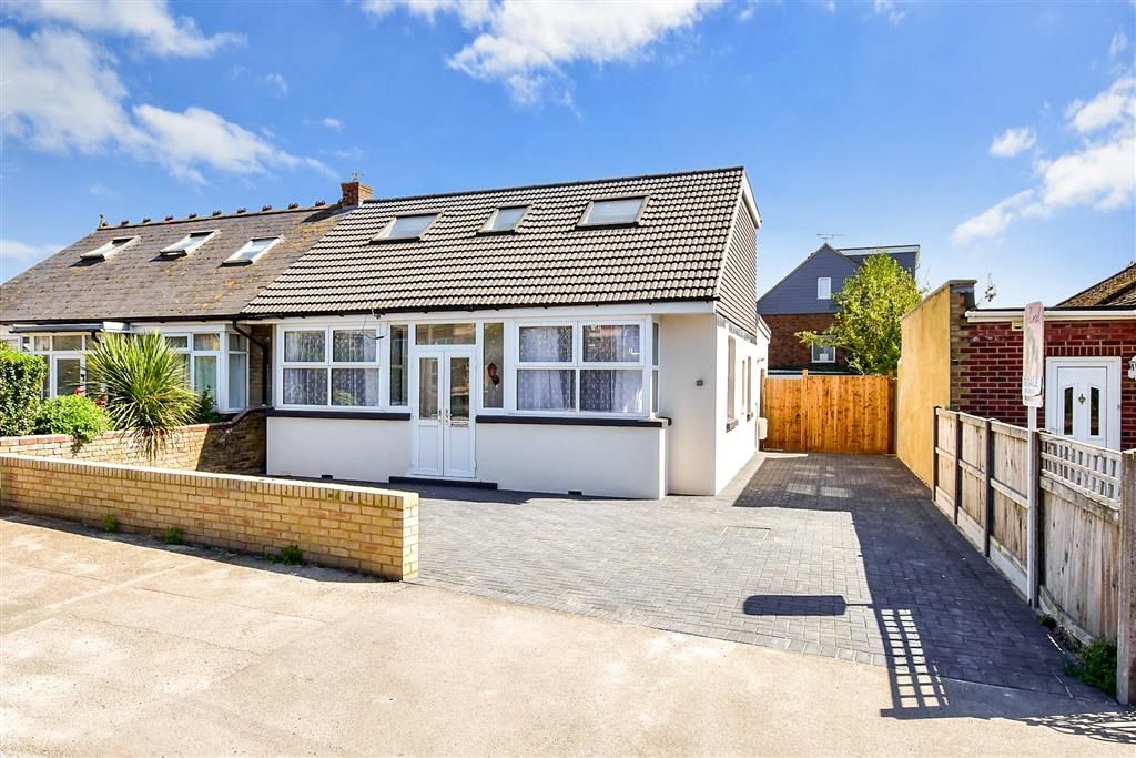 4 bed semidetached bungalow for sale in Newington Road, Ramsgate, Kent