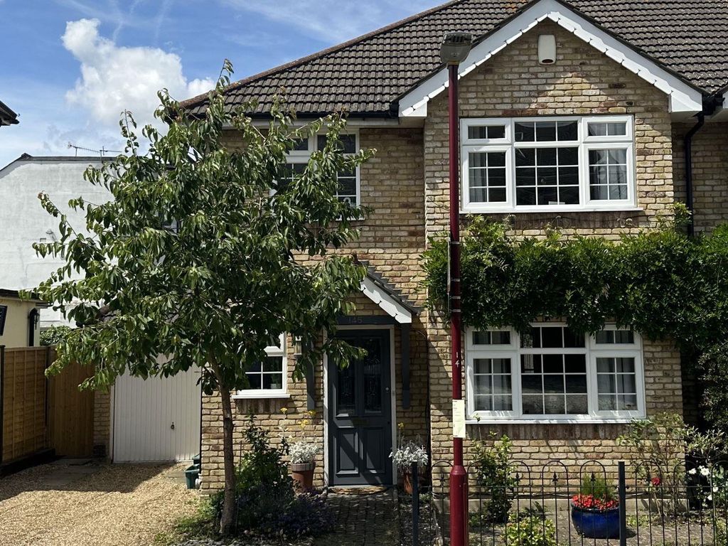 3 bed semidetached house for sale in Lower Paddock Road, Oxhey Village