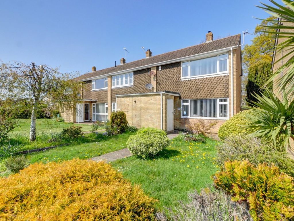 2 bed end terrace house for sale in Harmers Hay Road, Hailsham BN27