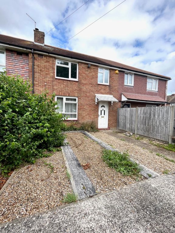 3 bed terraced house to rent in St. Christophers Road, Bedhampton