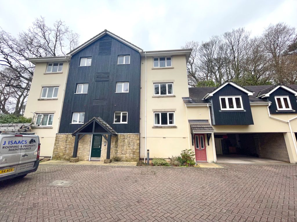 2 bed flat to rent in St. Marychurch Road, Newton Abbot TQ12 - Zoopla