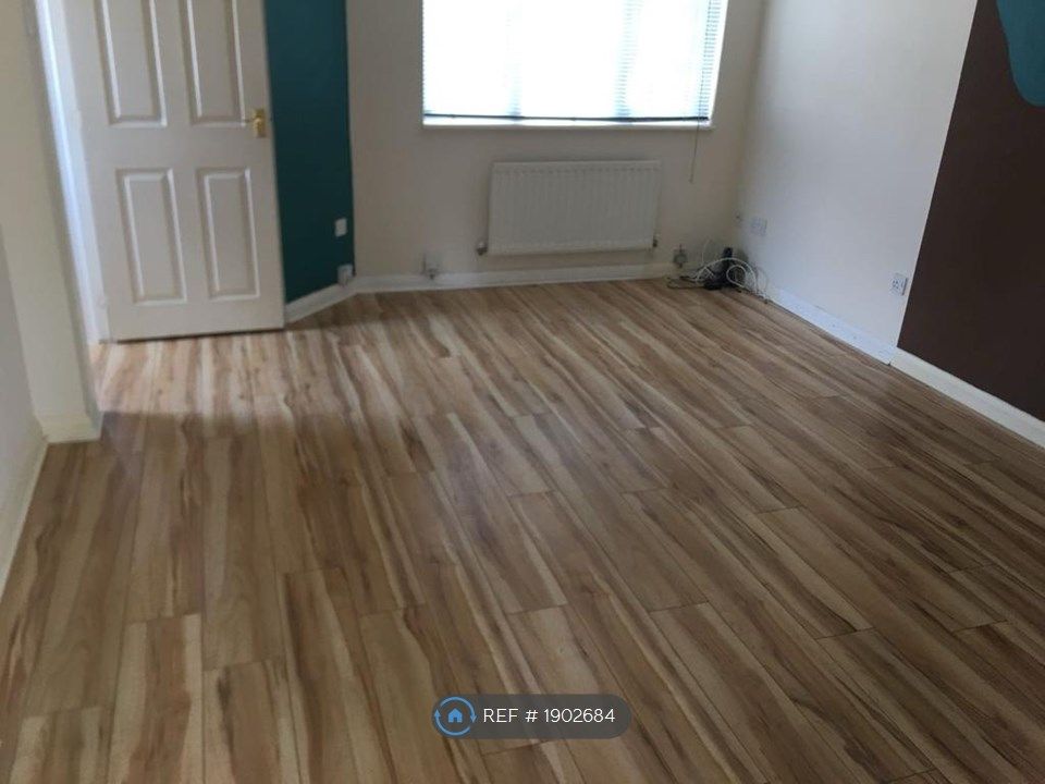 3 bed end terrace house to rent in Johnson Road, Emersons Green