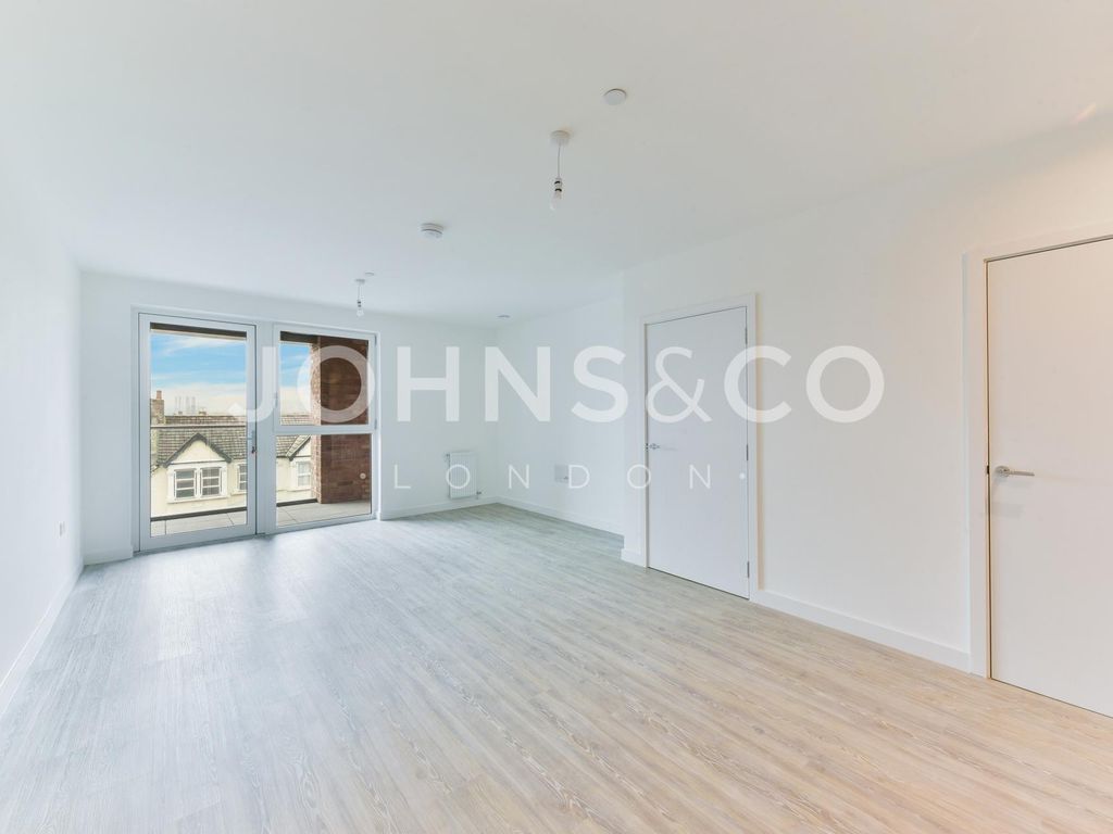 1 bed flat to rent in Upton Gardens, Upton Park, London E13, £1,900 pcm