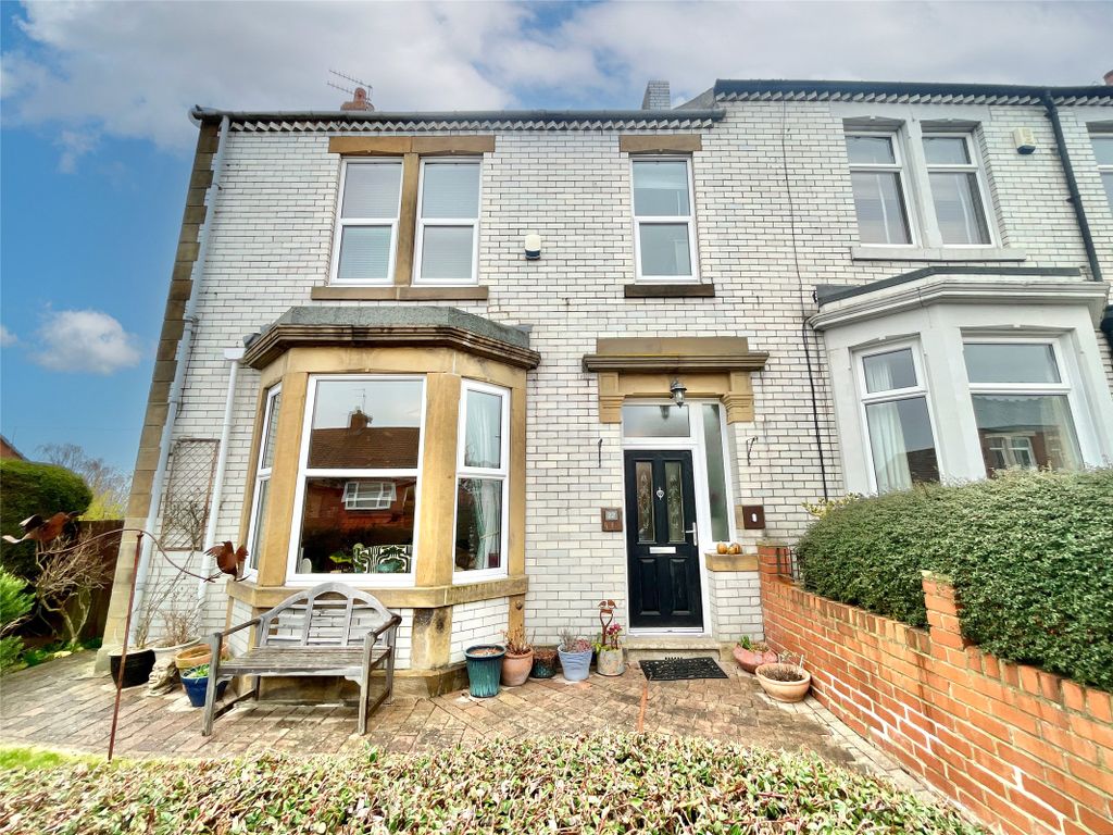 5 bed end terrace house for sale in Killowen Street, Low Fell