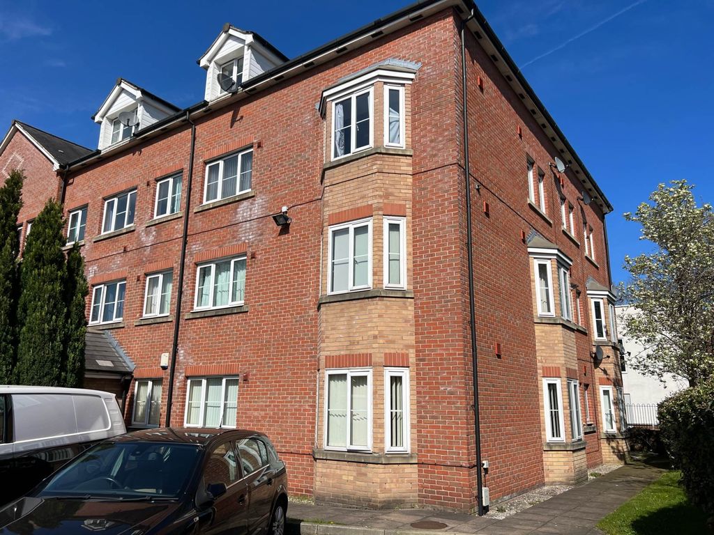 2 bed flat to rent in Kingsburn Court, Manchester M19, £795 pcm Zoopla