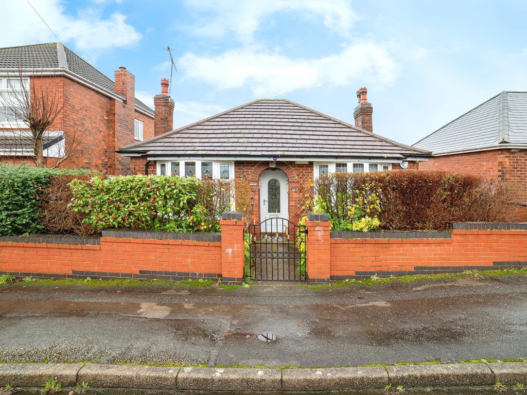 2 bed bungalow for sale in Bourne Avenue, KirkbyInAshfield