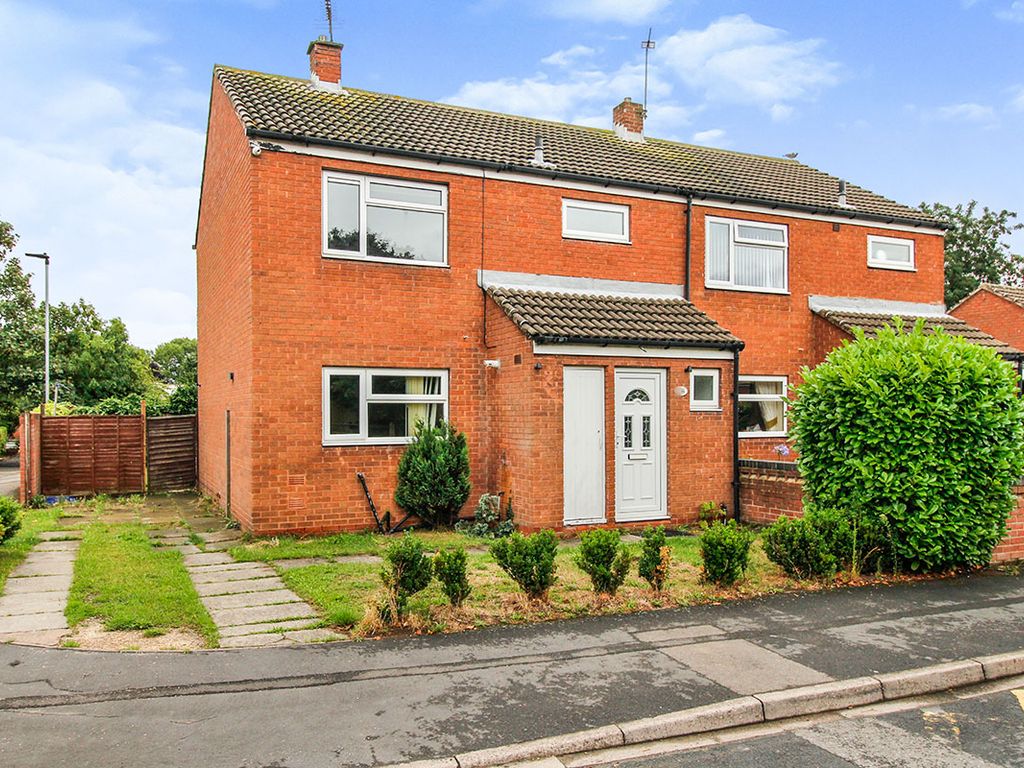 3 bed semidetached house to rent in Bevan Avenue, New Rossington