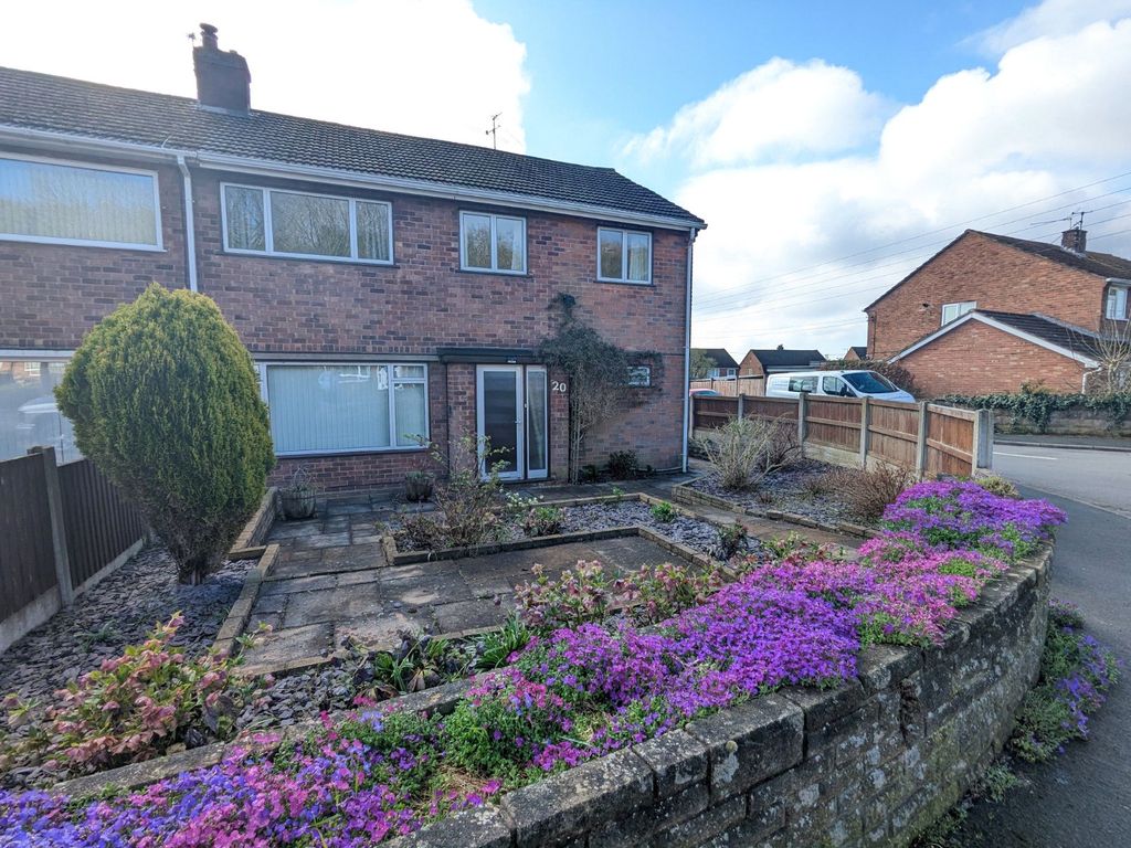 4 bed semidetached house for sale in Malvern Crescent, Little Dawley