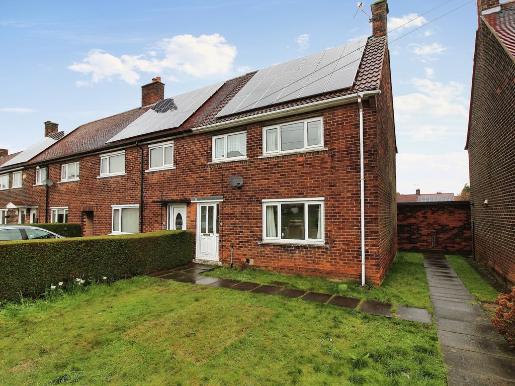 3 bed terraced house for sale in Moorfield Avenue, Bolsover