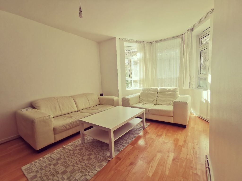 3 bed flat to rent in Runnymede House, Homerton Road, London E9 Zoopla