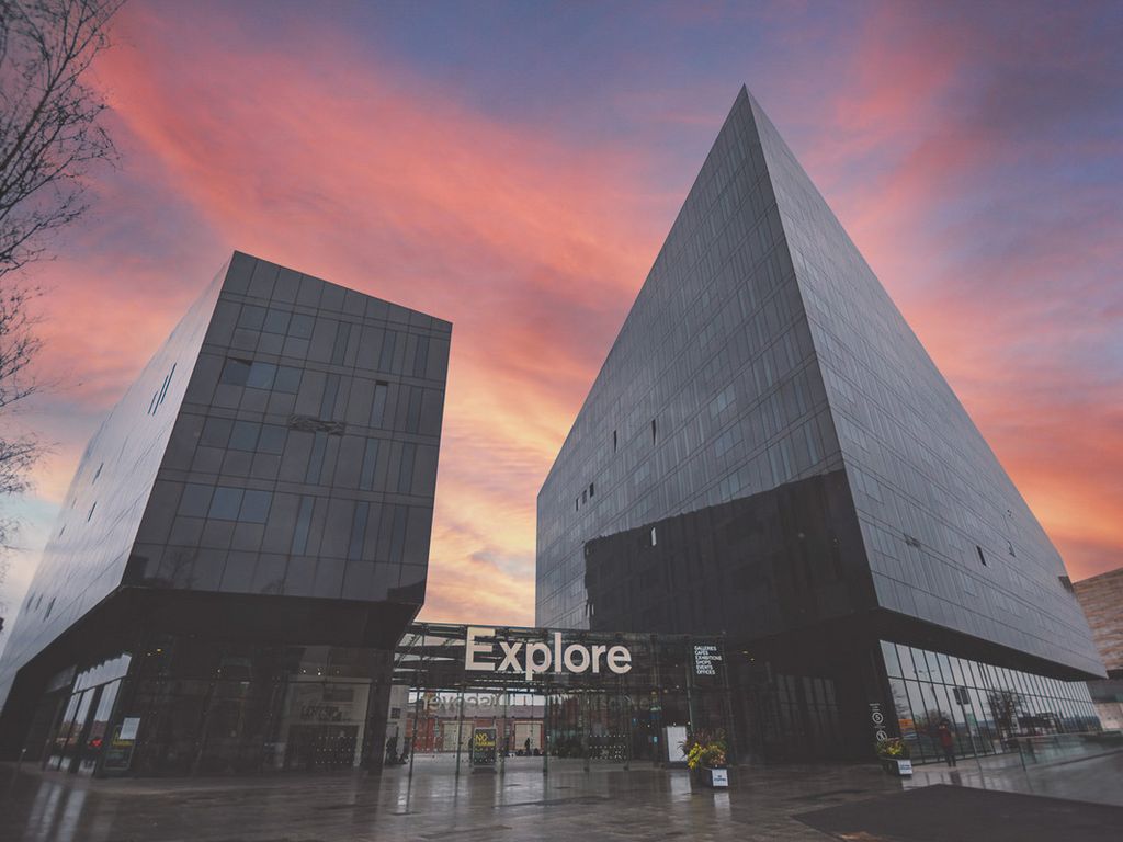 2 bed flat for sale in Mann Island, Liverpool L3, £200,000 Zoopla