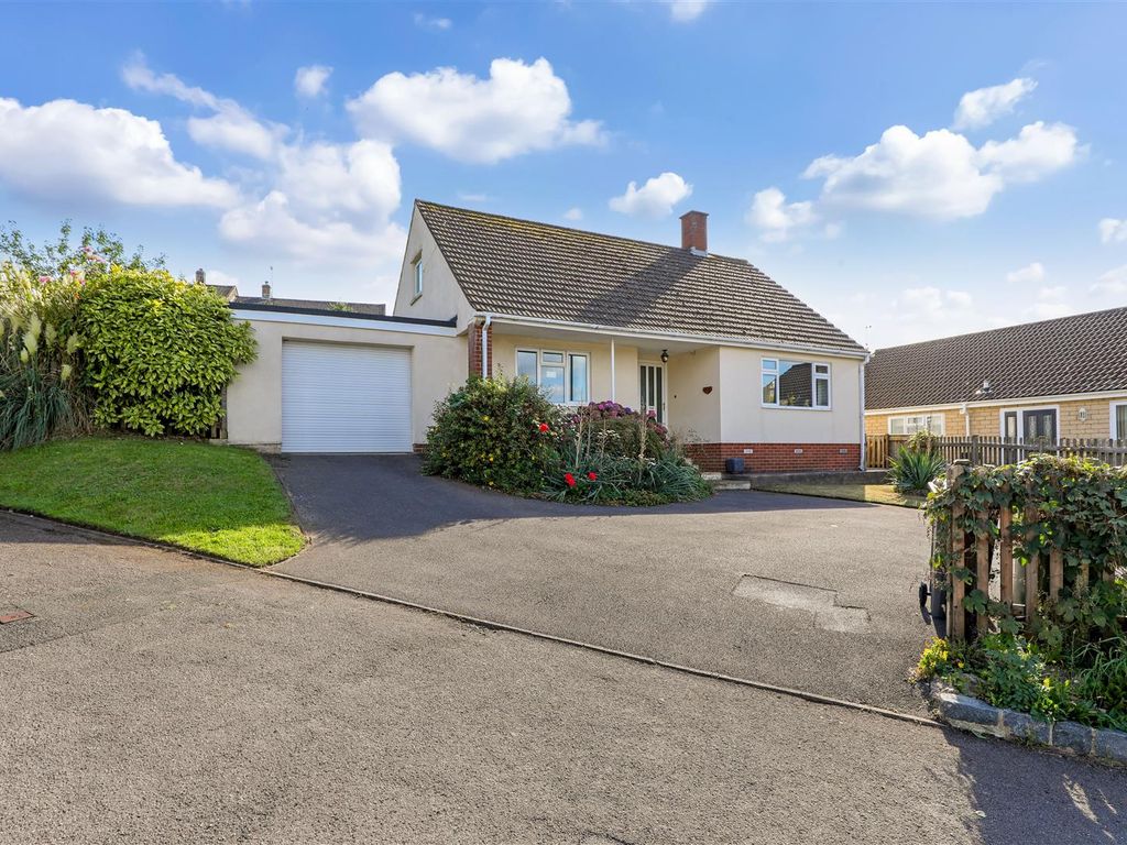 2 bed detached bungalow for sale in Kites Nest Lane, Lightpill, Stroud