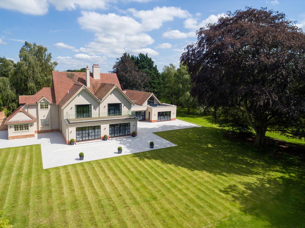 6 bed detached house for sale in Birlingham, Pershore, Worcestershire