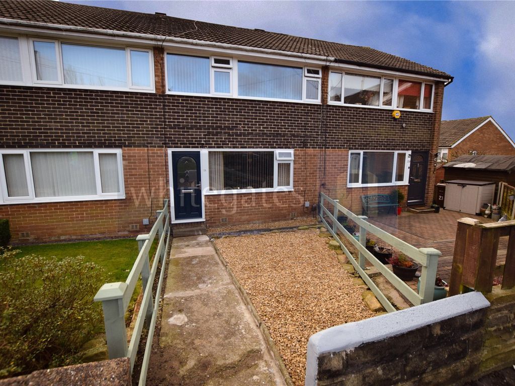 3 bed town house for sale in Westwood Court, Leeds, West Yorkshire LS10