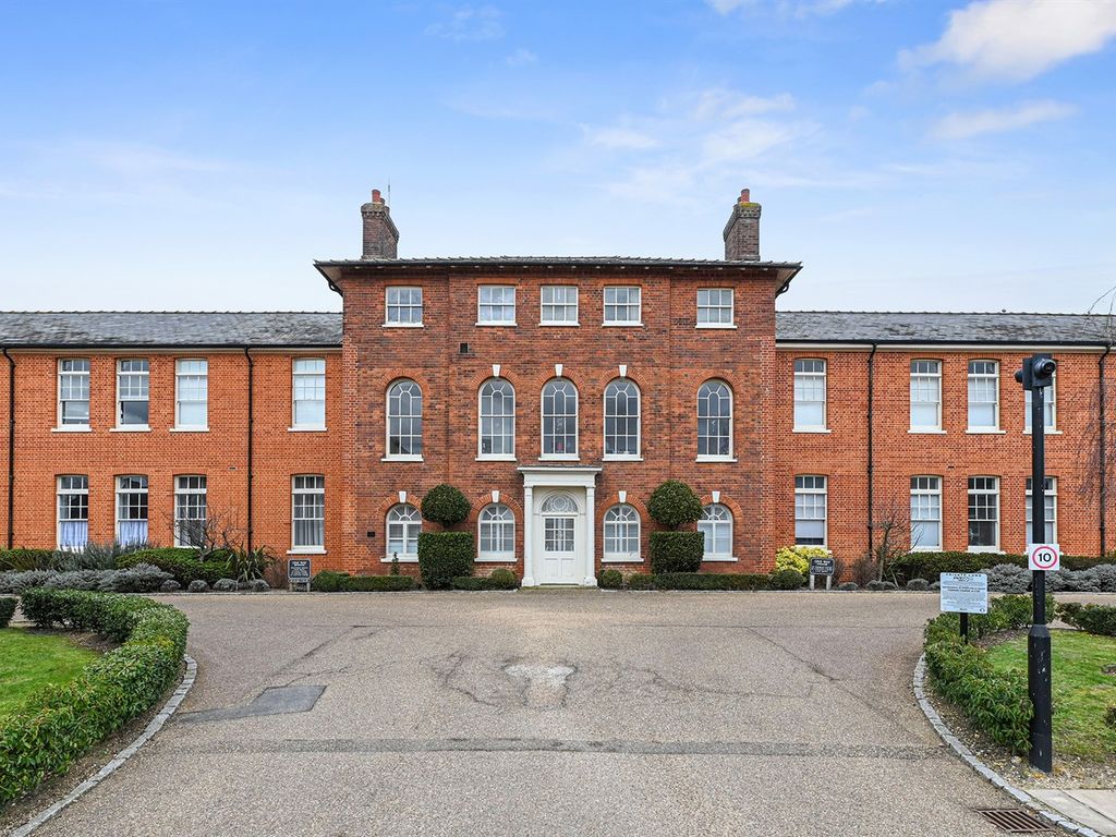 2 bed flat for sale in St. Thomas Court, St Michaels Drive, Braintree